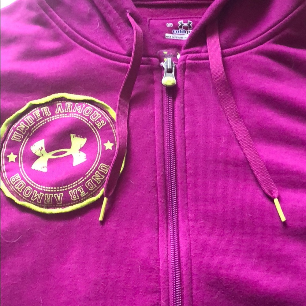 *UNDER ARMOUR*